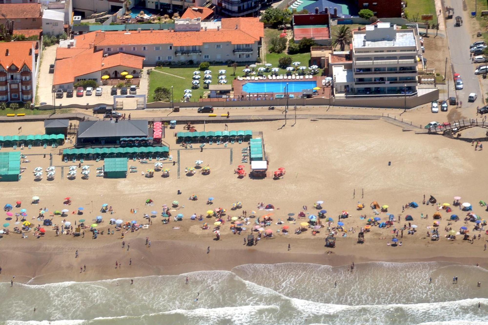108 Y El Mar - Hotel Tejas Rojas Villa Gesell Exterior photo